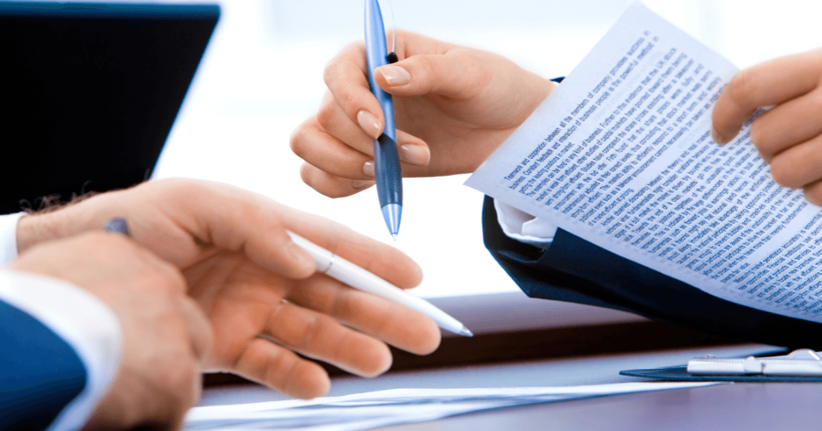 Cláusulas de alquiler que debes revisar antes de firmar un contrato